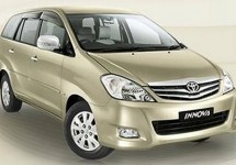 Cho thuê xe Toyota Innova 7 chỗ tại tphcm